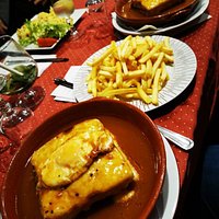 Une cuisine d exception Portugaise et les pizzas sont délicieuse sur place ou à emporter cela laisse le choix au client c'est un pure bonheu