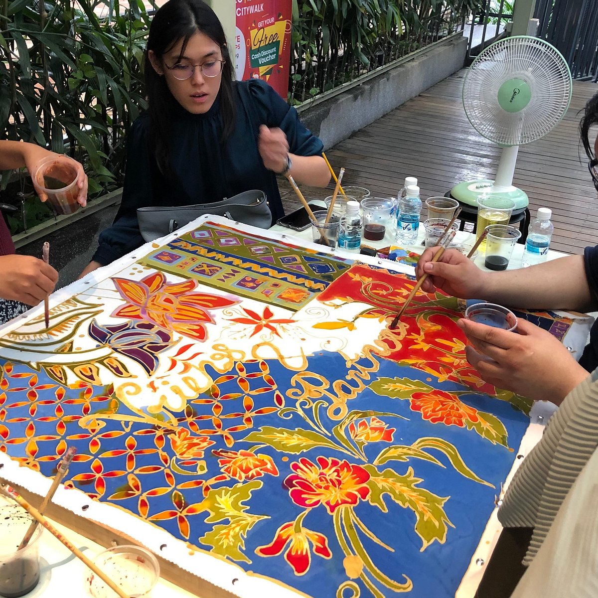 Batik painting pasar seni