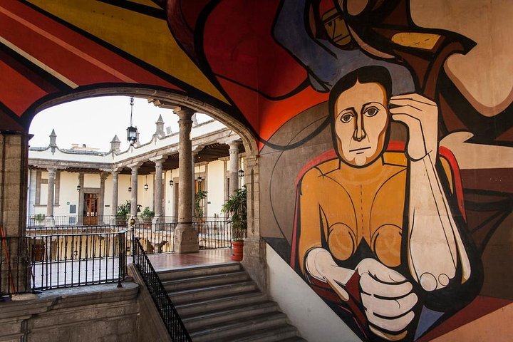 2024 Mexican Muralism Provided By Estacion Mexico Free Tours   Caption 