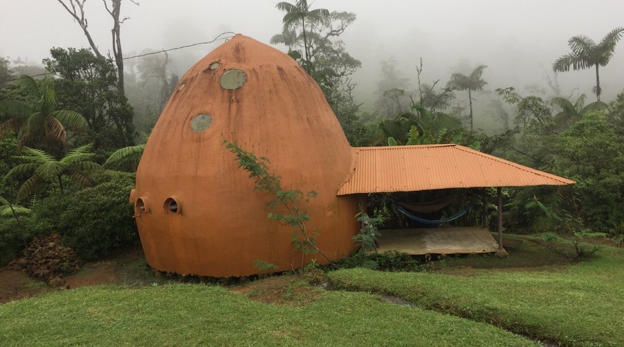 The Egg at Cabinas Piuri.