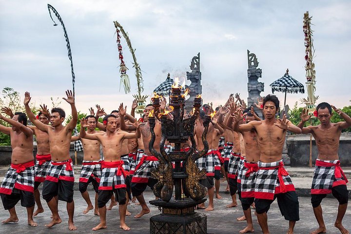 2023 Uluwatu, Kecak Dance And Seafood Dinner On The Beach