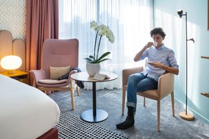 Room & Suite