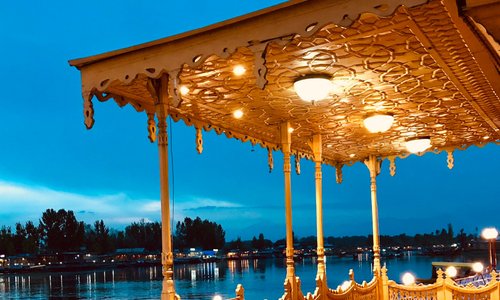 n the year 1962, Pride of Kashmir is the first Deluxe Luxury houseboat in Dal Lake that was built in Kashmir which earned a lot of fame and is still a pride to us. . We believe in developing strong and synergetic relationship with our customers, based on a feeling of implicit trust and reciprocity. Our priority is our customers.  Sheer poetry engulfed with beauty and perhaps is the only paradise visible to human eyes on the face of this earth.