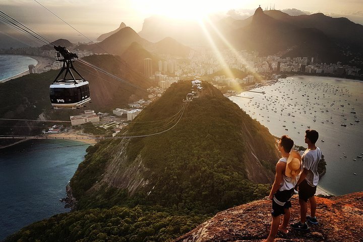 Tripadvisor シュガーローフ マウンテンの頂上に登る、提供元：Ancoraue Day Tours リオデジャネイロ, ブラジル