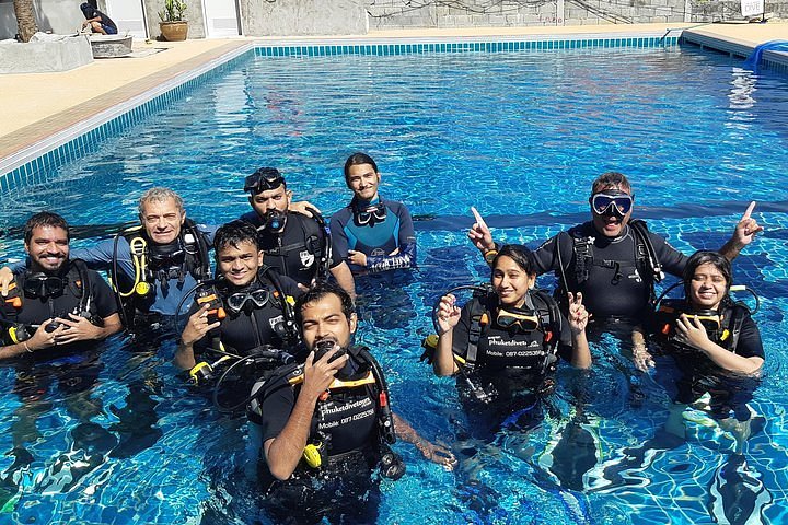 2023 Scuba diving lesson for beginners (1 hour ) - Reserve Now