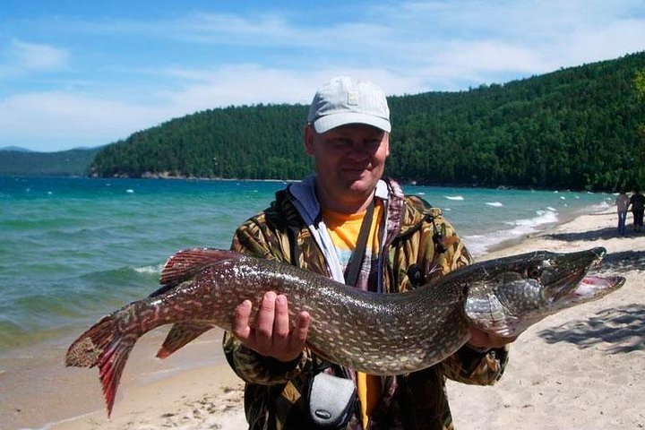 baikal lake fish        
        <figure class=