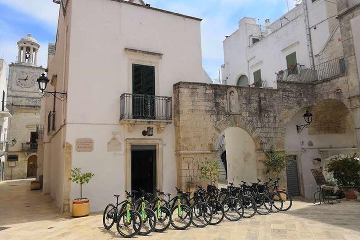 2024 GPS tour with E-Bike on cycleroute of acqueduct Pugliese with wine ...