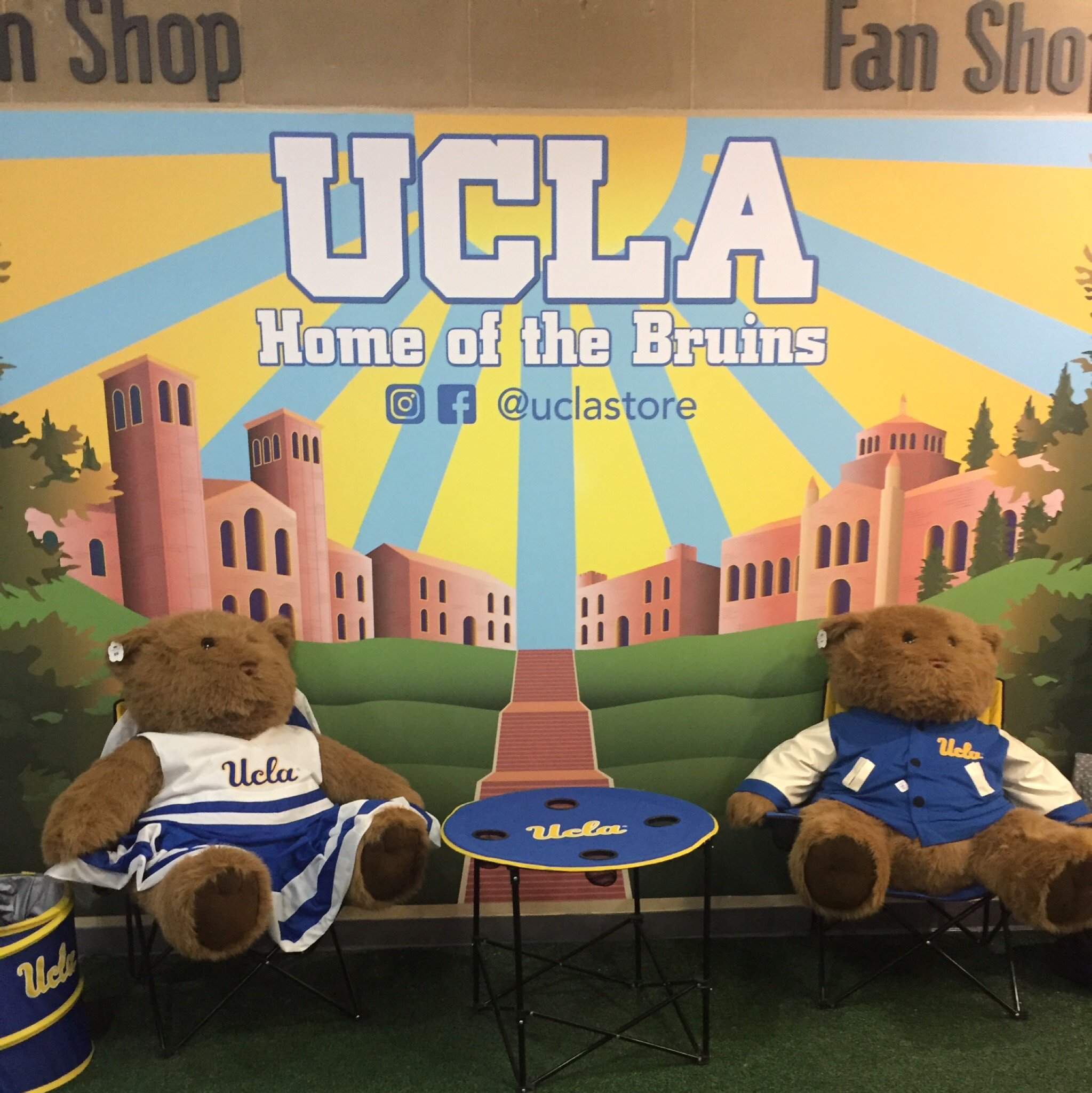 UCLA Campus Store (Los Angeles) - 2022 Lohnt Es Sich? (Mit Fotos)