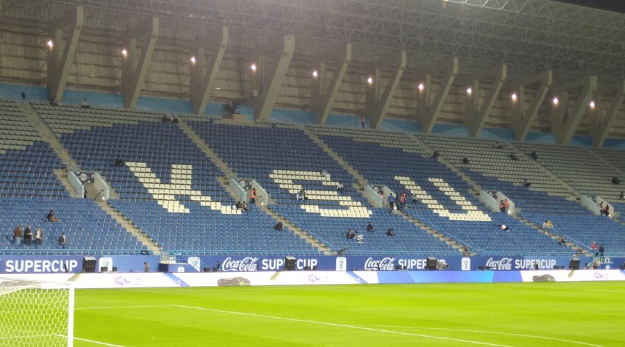la tribuna