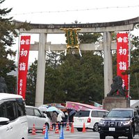 大きな鳥居です