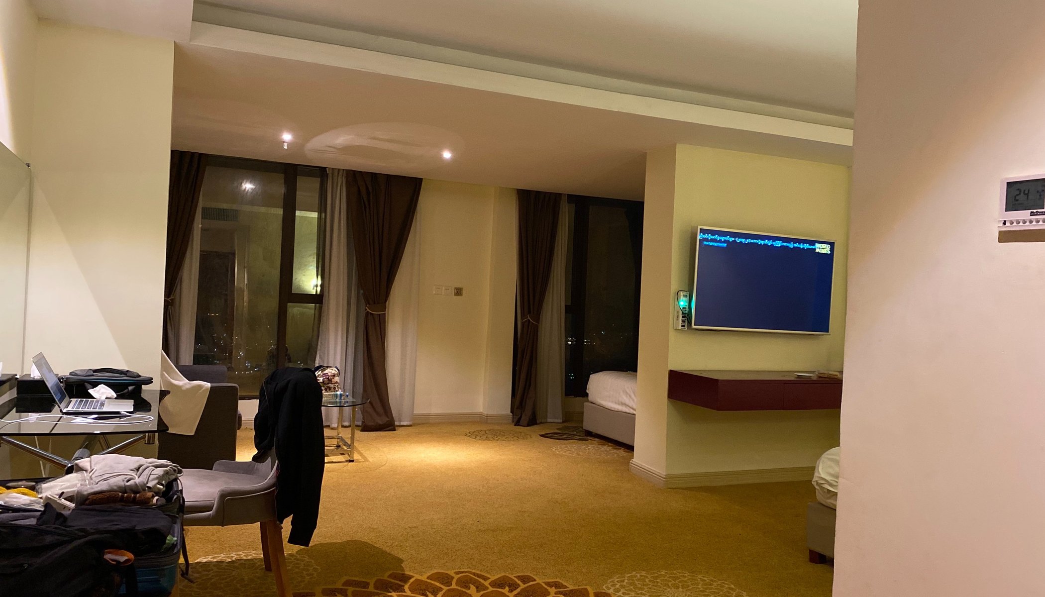 Grand Park Hotel by null