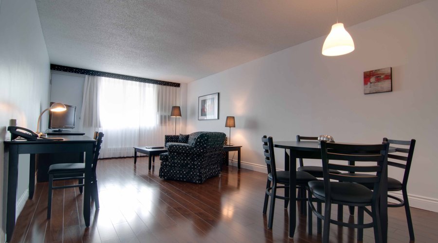 Suite hardwood floor