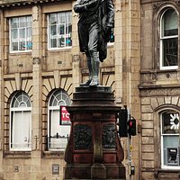 Robert Burns Statue
