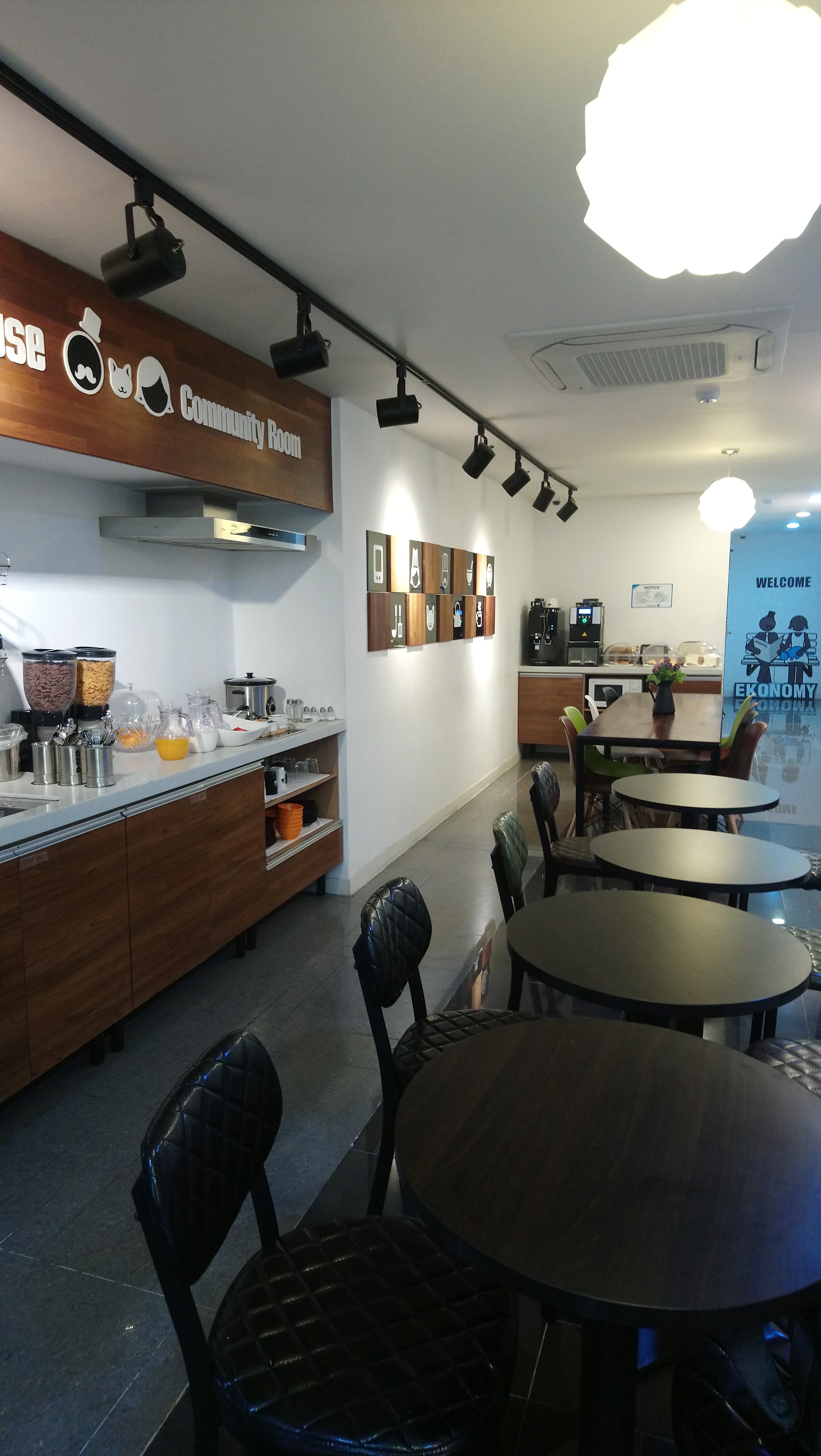 EKONOMY HAEUNDAE GUESTHOUSE (AU$42): 2022 Prices & Reviews (Busan ...