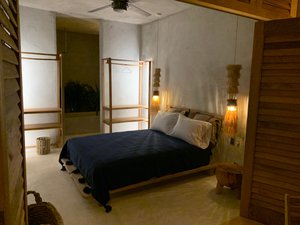 Room & Suite