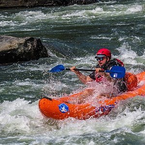 2024 Full-Day Rogue River Hellgate Canyon Raft Tour