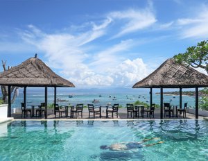 Kolam Renang & Pantai