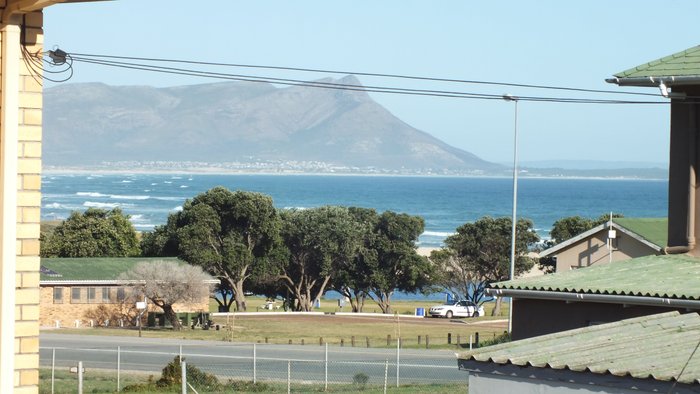 KLEINMOND PANORAMA APARTMENTS - Prices & Lodging Reviews (South Africa)