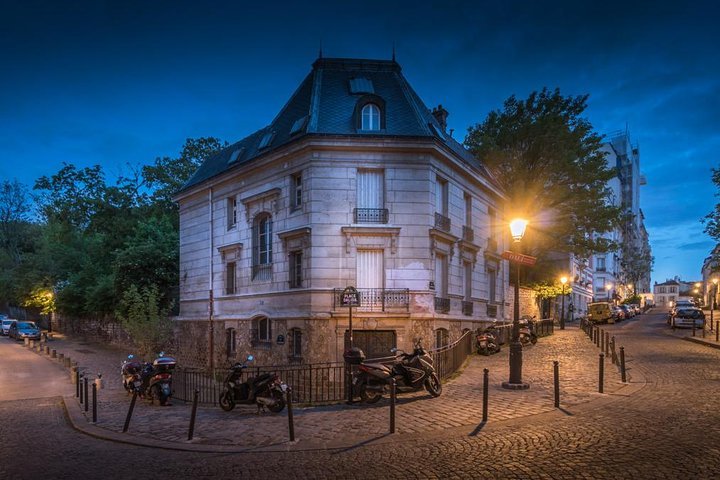 2024 Paris Discovery Of Montmartre Street Photo And Blue Hour   Caption 