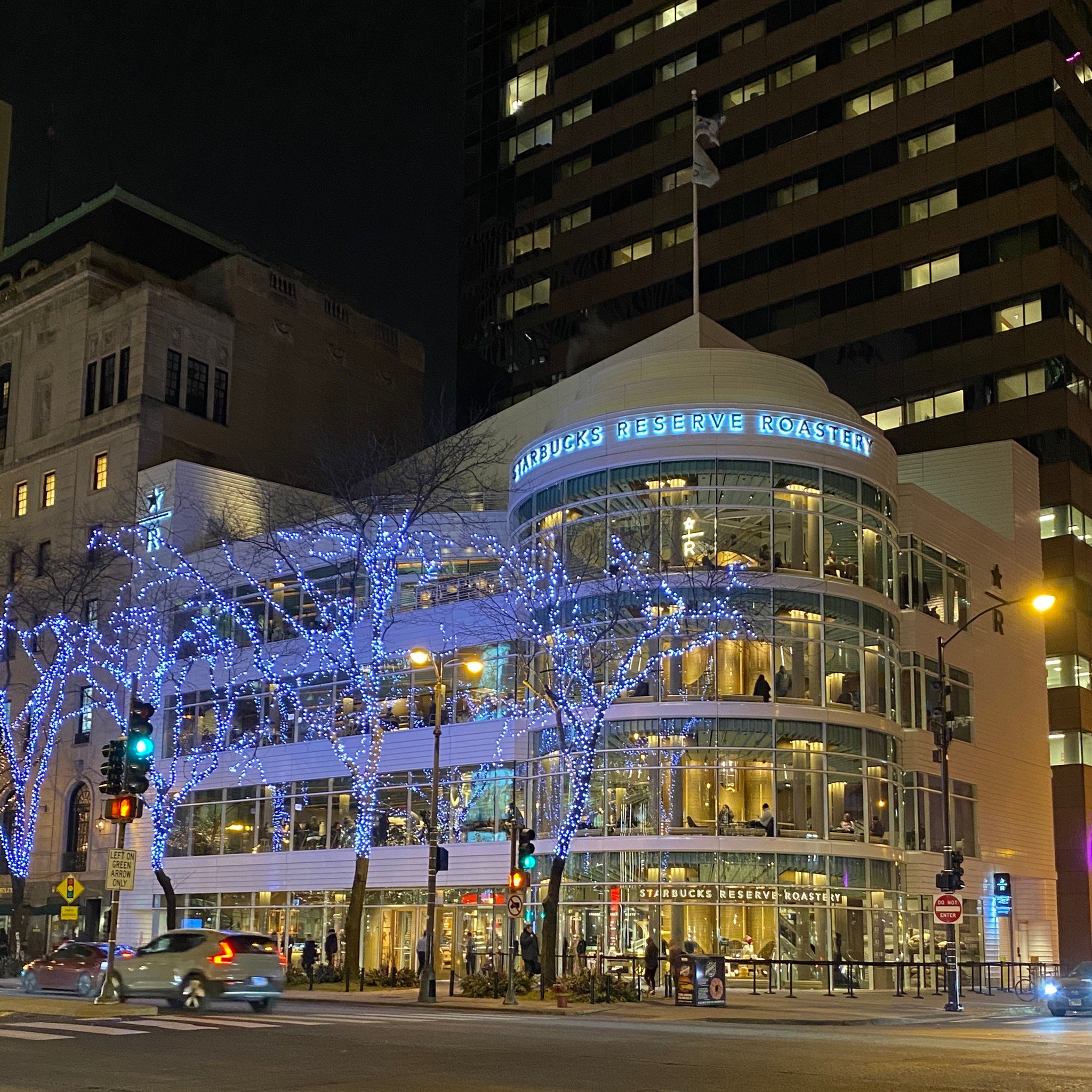 STARBUCKS, Chicago - 636 S Michigan Ave, Downtown / The Loop