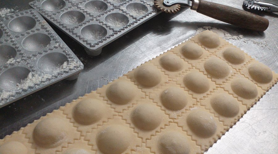 una delle nostre specialità invernali : i raviolini di brasato 
