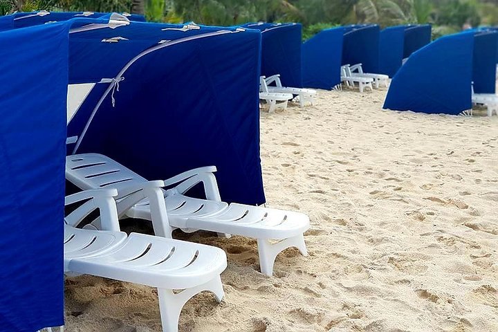 2024 Mystery Island Exclusive Beach Lounger Hire