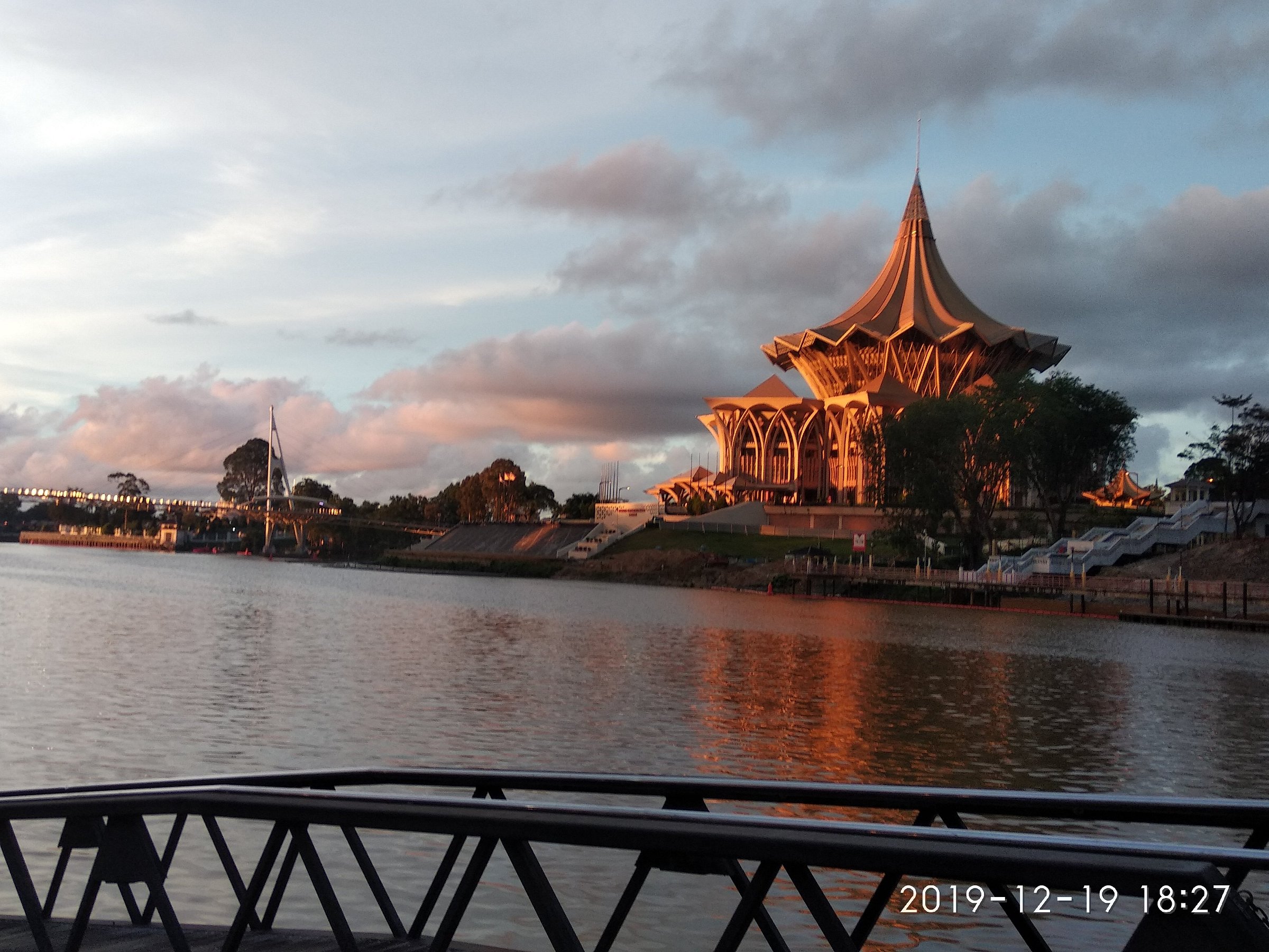 kuching boat tour