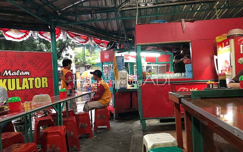 Rawon Kalkulator Taman Bungkul Surabaya