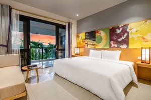 Room & Suite