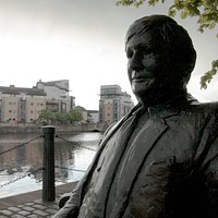 Sandy Irvine Robertson Statue/Bench