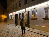 JOHN LENNON PUB, Praga - Praga 1 (Centro) - Cardápio, Preços & Comentários  de Restaurantes