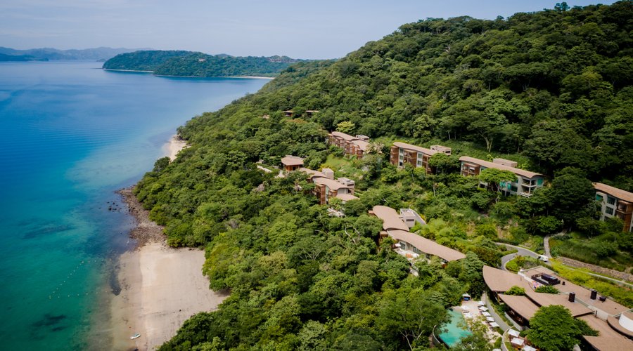 Hillside location with breathtaking views of Culebra Bay immersed in the lush tropical forest. 