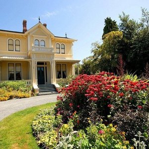 Beacon Hill Park, Victoria, B.C., Canada - Park Review