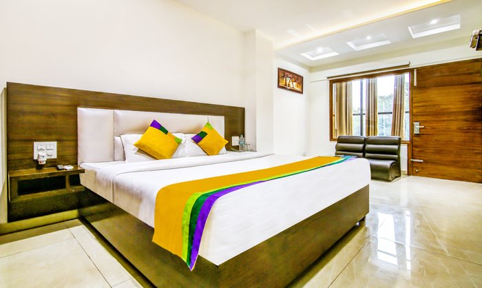 TREEBO TREND ADITYA AND KINGS - Prices & Hotel Reviews (Panchkula, India)