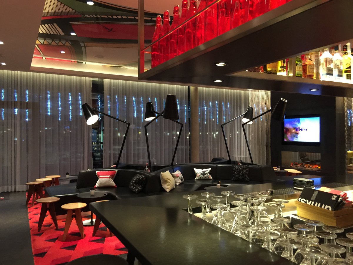CITIZENM PARIS LA DEFENSE - Updated 2022 (Nanterre, France)