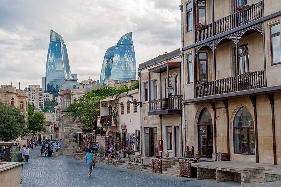 el art travel baku