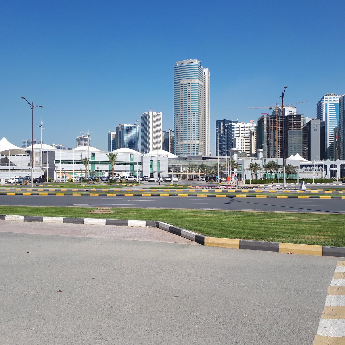 Шарджа центр. Expo Centre Sharjah.