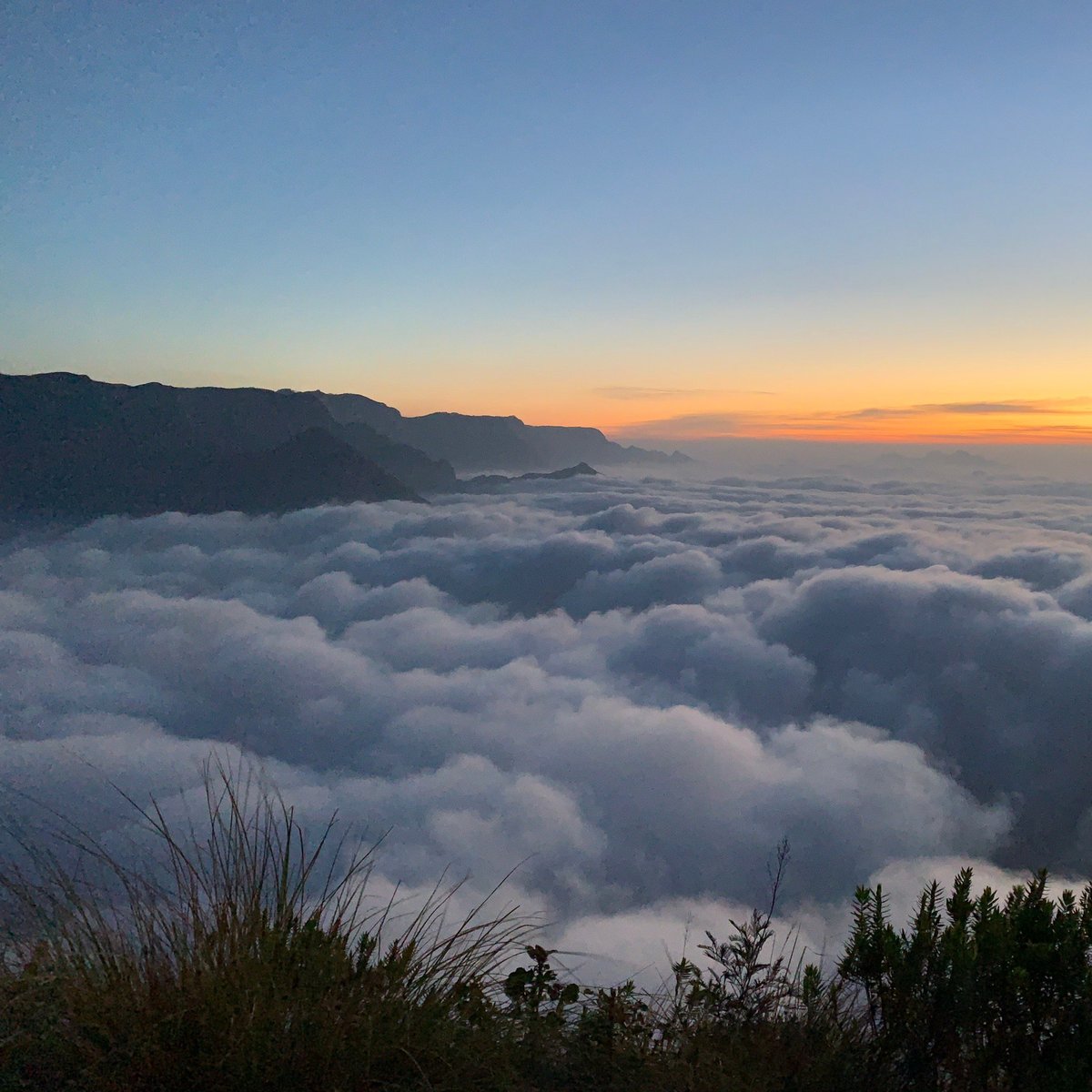 kolukkumalai-sunrise-view-point-kottagudi-kolukkumalai-sunrise-view