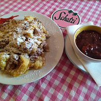 5fach ausgezeichneter "Kaiserschmarrn mit Zwetschkenröster"