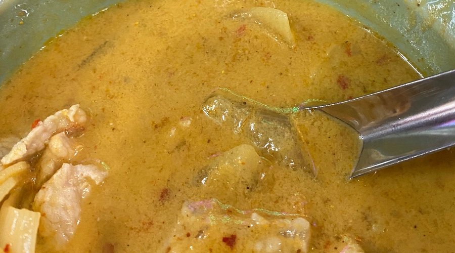 Madam Yoo Hoo, Koh Lipe serves home cooked style Thai dishes that's tasty and delectable, very affordably priced. 