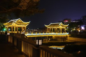 Khách du lịch