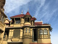 Winchester Mystery House – Sinclair Trails