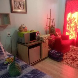 Porltona e itens do quarto