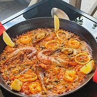 Rica Paella de Mariscos