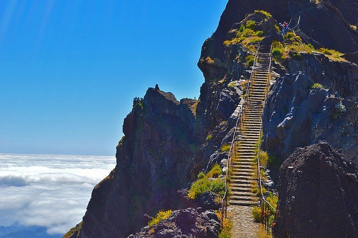 guided walking tours madeira