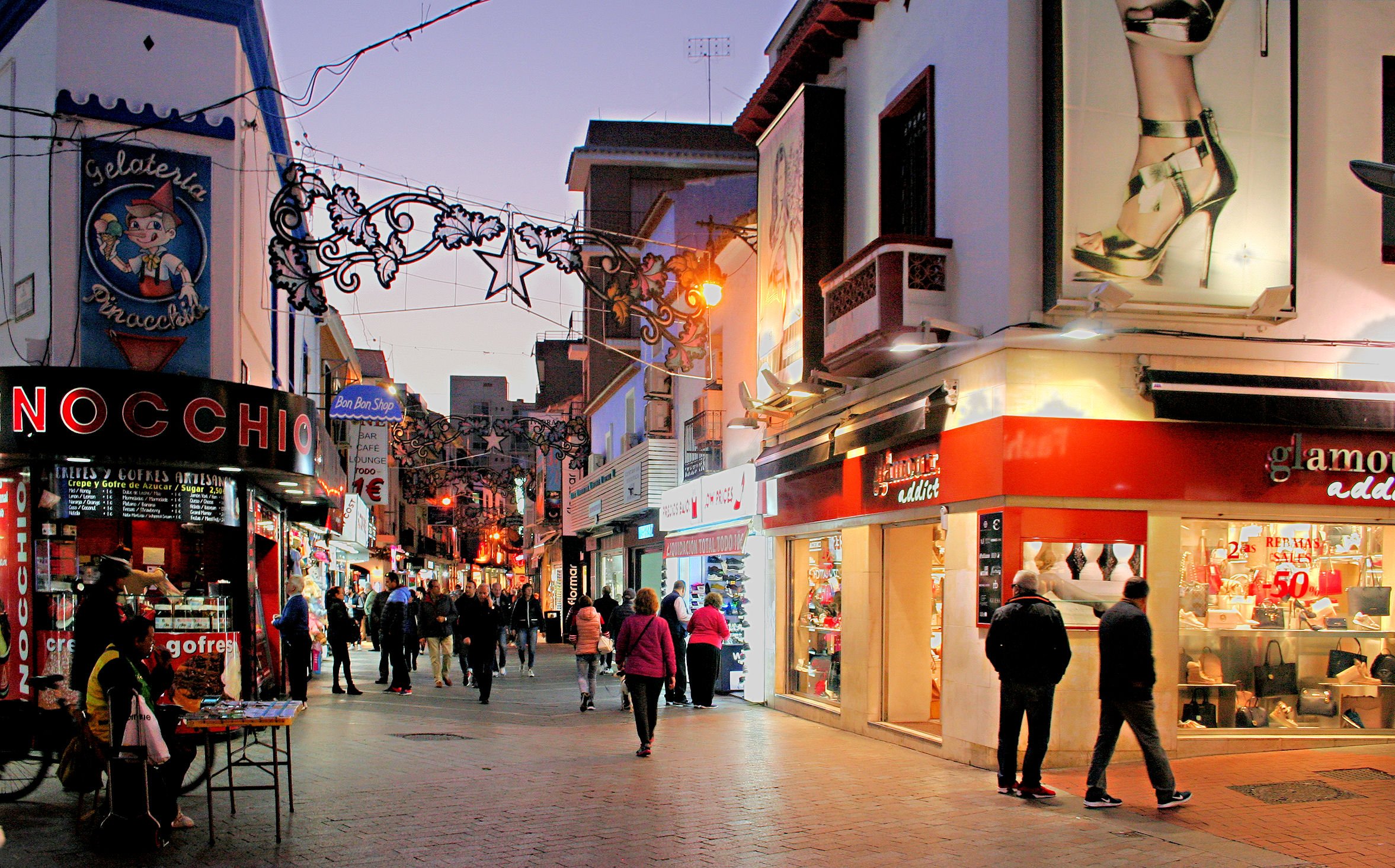 Benidorm Old Town 2023 Alles Wat U Moet Weten VOORDAT Je Gaat   Vue Nocturne De Benidorm 