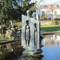 Sculpture dans le bassin