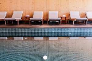 Pool & Beach