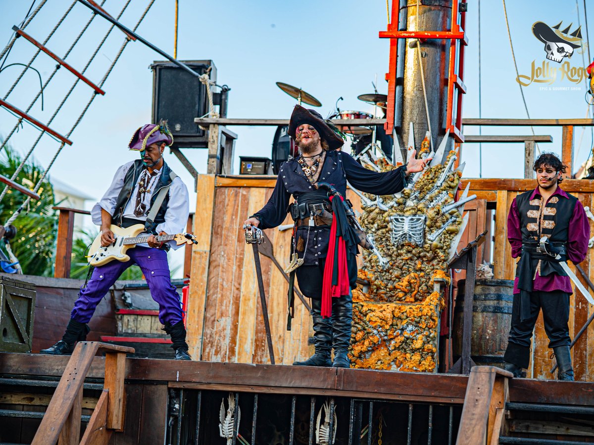 Battle on a Pirate Ship - Blog - Pirate Show Cancun