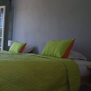 Room 2 Twin